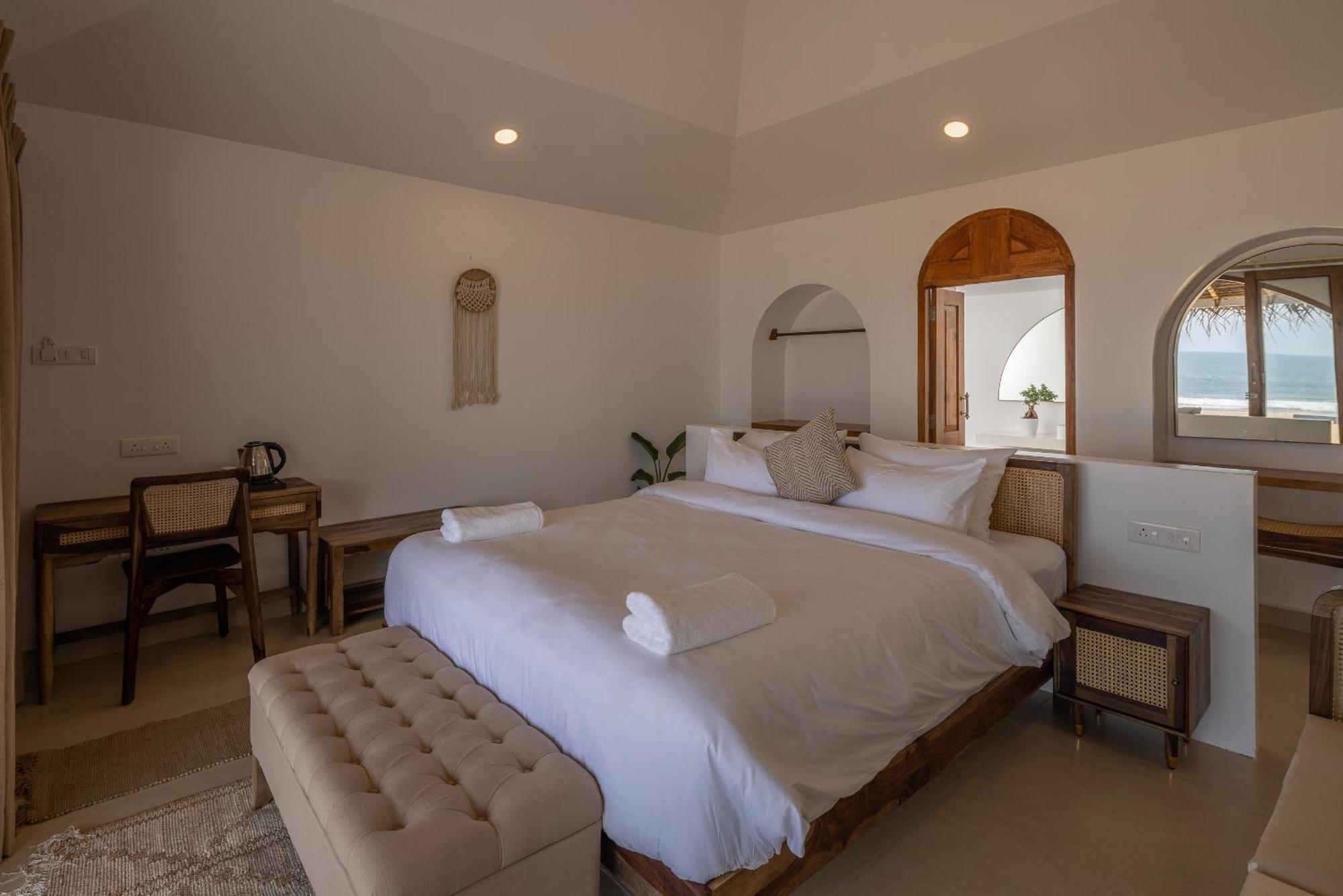 The Shore Agonda Exterior photo